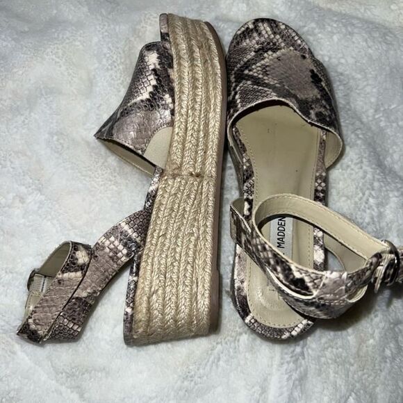 Women's Steve Madden Brown and Black Snakeskin Print Wedge Sandals Size 8 - Picture 5 of 5